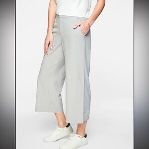 Athleta Tribeca Crop Pant Women’s Size 2 Gray Wide Leg Stretch 25” Inseam